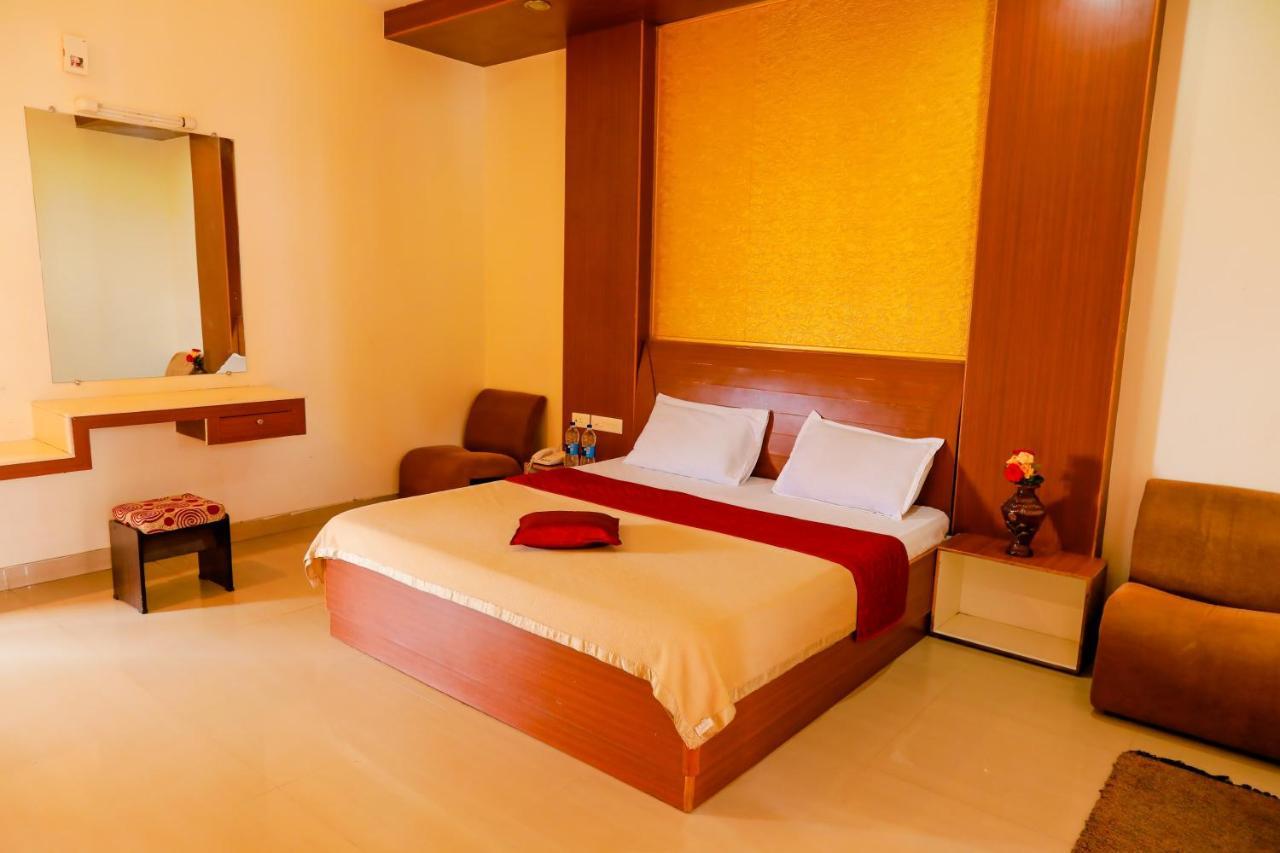 Hotel Jk Grand Yercaud Ngoại thất bức ảnh